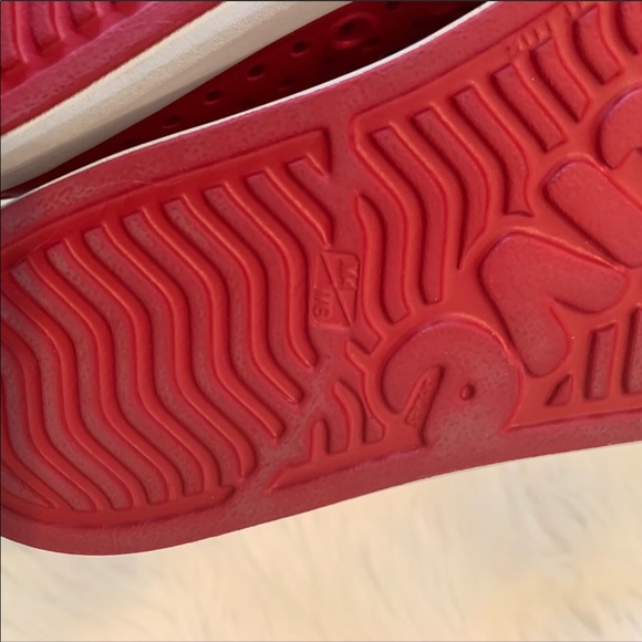 Native red Jefferson slip on shoes - Picture 7 of 7